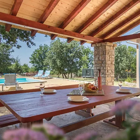 Casa de Férias Skicini 03